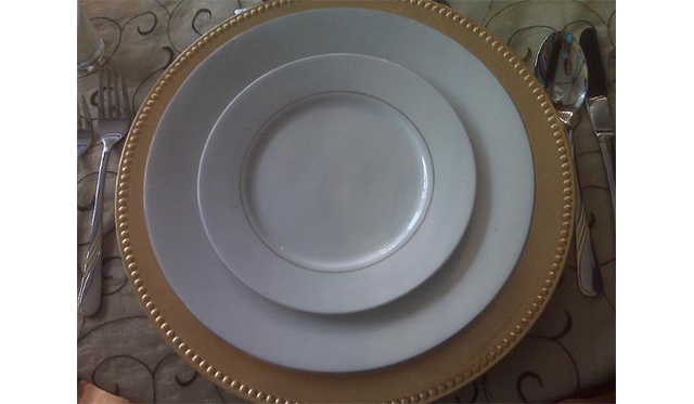 Gold Trim Dinner & Dessert Plate