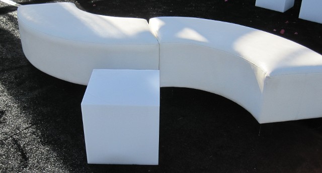 serpentine bench; lounge furniture for rent los angeles; event furniture rentals los angeles; wedding furniture rentals los angeles; sofa for rent; lounge party furniture; white lounge furniture 