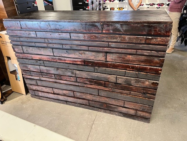 Rustic 6' bar